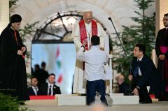Beyrouth se prépare à une messe papale historique