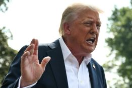 Trump souffre d'une insuffisance veineuse, après avoir fait état de jambes enflées