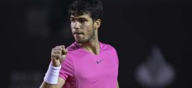 Tennis: Alcaraz enchaîne et rejoint le dernier carré à Rio