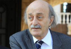 Joumblatt, les discours, les convois et les réformes