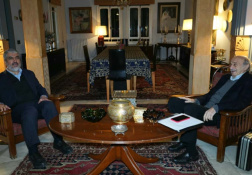 Le Hamas doit se battre sur son territoire, estime Joumblatt