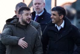 Zelensky veut convaincre ses alliés de lui livrer des avions