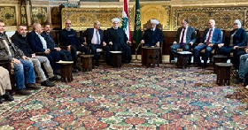 Détenus islamistes: Deriane réclame une \