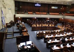 Israël: la Knesset vote pour l'examen de projets de loi visant à annexer la Cisjordanie