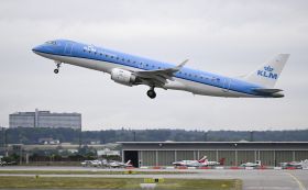 KLM immobilise sept Boeing 787