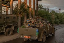 Moscou exige le départ des troupes de Kiev du Donbass, avant une réunion à Abou Dhabi