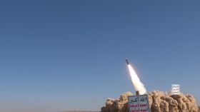 Les Houthis revendiquent un tir de missile contre Israël, intercepté par l'armée