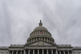 Washington impose de nouvelles sanctions pétrolières contre l'Iran 