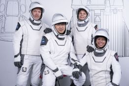 SpaceX envoie sa première mission spatiale privée à survoler les pôles terrestres