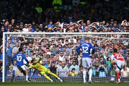 Angleterre: Arsenal accroché à Everton (1-1) avant le Real