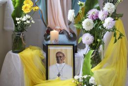Le Vatican en deuil prépare les obsèques du pape