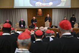 Le conclave, chargé d'élire le nouveau pape, débutera le 7 mai