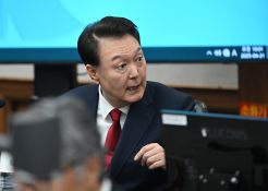 Corée du Sud: l'ex-président Yoon inculpé pour «abus de pouvoir»
