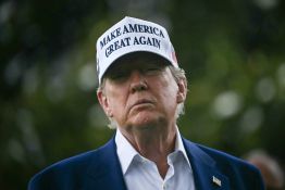 Avant le sommet de l'Otan, Trump sème le doute sur la défense des alliés