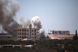 Syrie: au moins 12 morts et plus de 100 blessés dans une série d’explosions à un entrepôt d’armes 