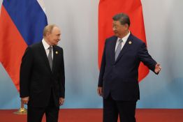 Xi s'entretient avec Poutine et Trump, plaide pour la «stabilité mondiale»