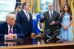 Trump accentue ses menaces au deuxième jour de paralysie budgétaire aux Etats-Unis