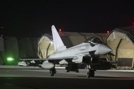 La France et le Royaume-Uni mènent des frappes conjointes contre l’EI en Syrie