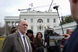 Les États-Unis gèlent les procédures de visas d'immigration pour 75 pays, dont le Liban 