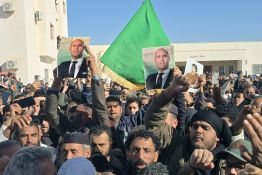 Libye: Seif al-Islam Kadhafi inhumé en présence de milliers de partisans