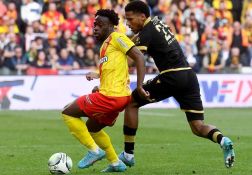 Lens remporte le derby du Nord et enfonce Lille