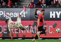 Monaco punit Rennes et se rapproche du podium