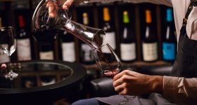 Vin: la production mondiale attendue en 2025 se ressaisit, mais reste basse