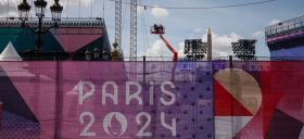 L’acteur Jackie Chan portera la flamme paralympique à Paris