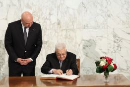 Mahmoud Abbas apporte son soutien au président Aoun sur le monopole des armes
