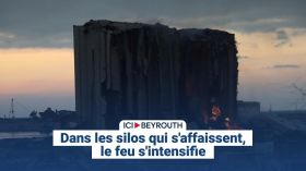Dans les silos qui s'affaissent, le feu s'intensifie