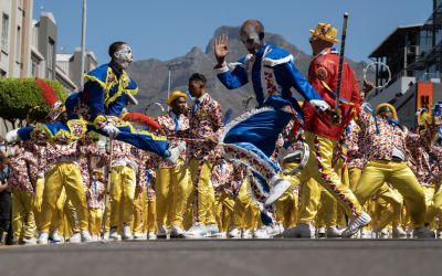 Afrique du Sud: des dizaines de milliers de personnes réunies pour le carnaval du Nouvel An du Cap