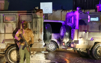 Les forces kurdes quittent une prison du nord de la Syrie après un accord avec Damas