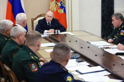 Trump assure que Poutine ne frappera pas Kiev pendant une semaine, face à un hiver «exceptionnel» en Ukraine
