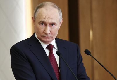 Ukraine: Poutine considère une offre de discussion comme une «faiblesse»