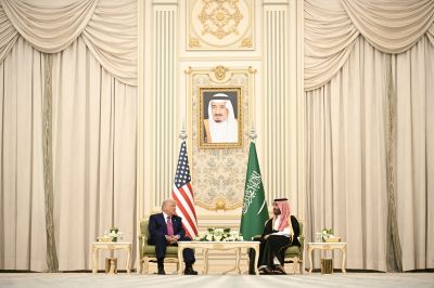 Reçu royalement à Ryad, Trump annonce de pharaoniques investissements saoudiens