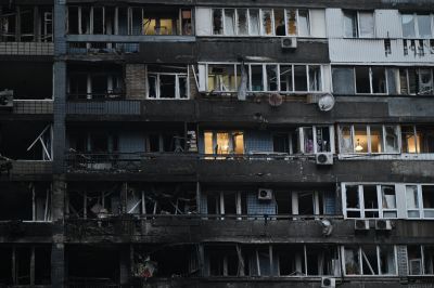 Ukraine: attaque de missiles et drones sur Kiev, partiellement privée d'électricité