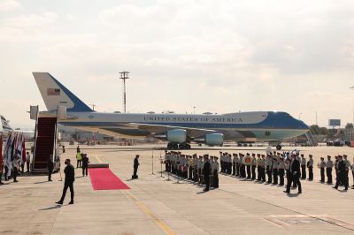 Trump retardé pour Davos après un problème électrique sur Air Force One