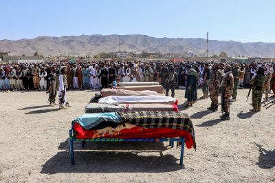 Rompue, la trêve entre Afghanistan et Pakistan objet de discussions au Qatar