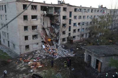 Nouvelle nuit d'attaques aériennes massives en Ukraine et en Russie