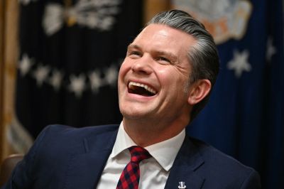 Polémique au Pentagone: Hegseth pointé du doigt pour des messages sensibles sur le Yémen