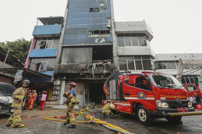 Incendie d'un immeuble à Jakarta: le bilan monte à 22 morts