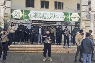 Trois morts en Syrie lors de manifestations alaouites contre l’attentat dans une mosquée