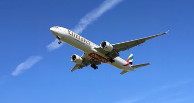 Premier vol avec des citoyens émiratis à bord atterrit à Beyrouth, marquant un pas vers la relance économique et touristique 