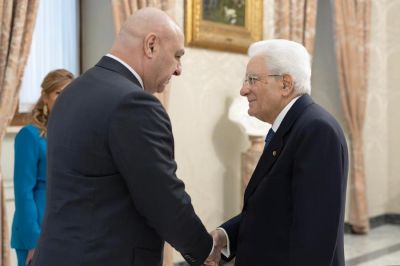À Rome, le président Aoun s'entretient avec Mattarella et Meloni