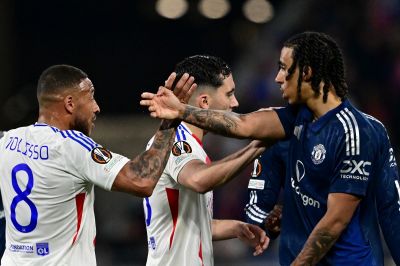 Ligue Europa: Lyon arrache le nul face à Manchester United dans un match fou