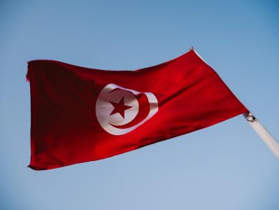Tunisie: le Premier ministre Kamel Madouri limogé
