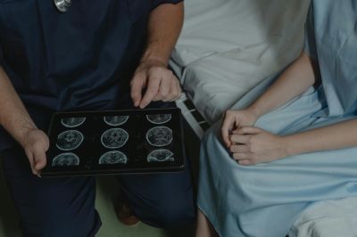 Du ruban rose aux robots : l’IA à la rescousse du dépistage du cancer du sein ?