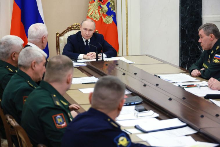 Trump assure que Poutine ne frappera pas Kiev pendant une semaine, face à un hiver «exceptionnel» en Ukraine