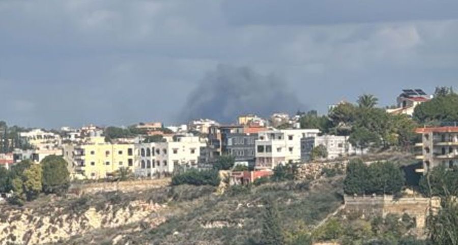 Israël mène des frappes aériennes sur des positions du Hezbollah au Liban-Sud 
