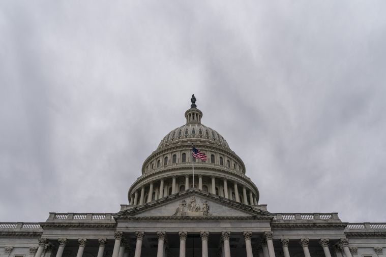 Washington impose de nouvelles sanctions pétrolières contre l'Iran 